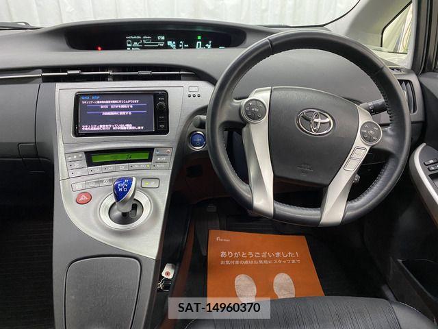 Toyota PRIUS 2015-11 240085-9