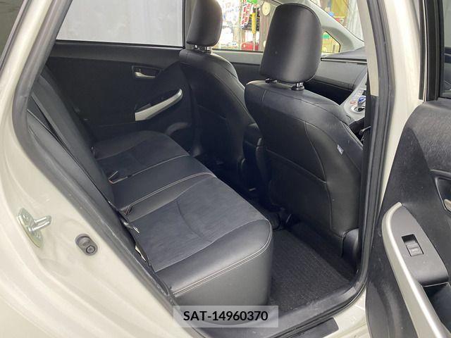 Toyota PRIUS 2015-11 240085-7
