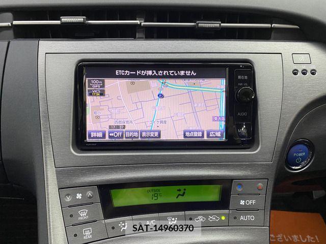 Toyota PRIUS 2015-11 240085-10