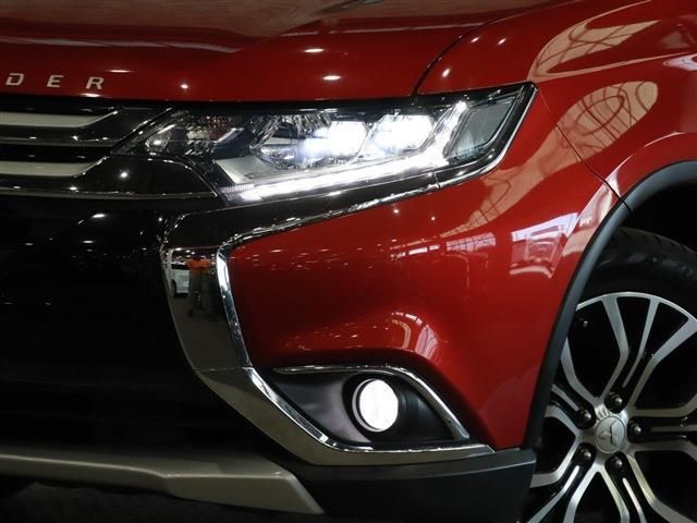 Mitsubishi OUTLANDER 2016-02 15059-10