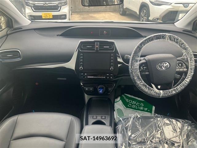 Toyota PRIUS 2022-09 248597-1