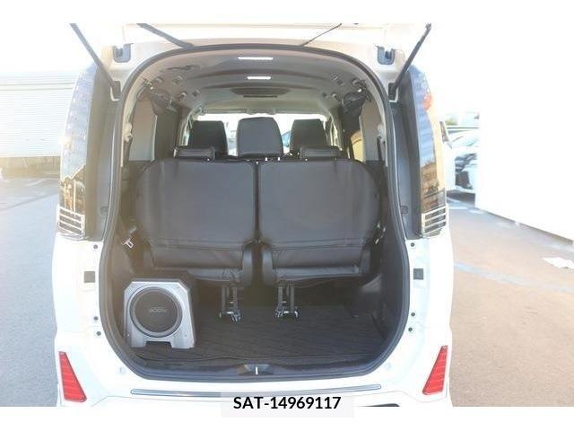 Toyota VOXY 2014-02 207570-16