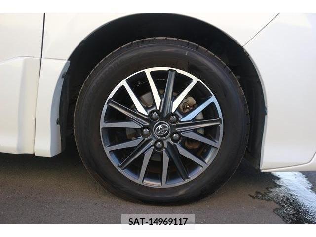 Toyota VOXY 2014-02 207570-11