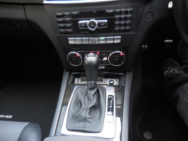 Mercedes Benz C-CLASS 2013-04 184450-17