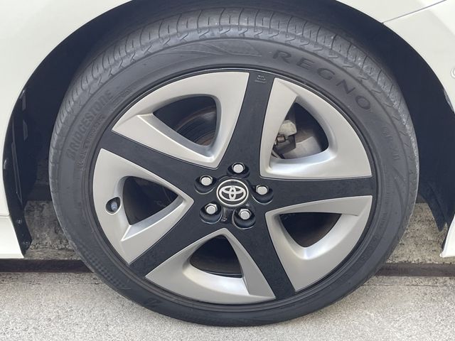 Toyota PRIUS 2019-05 185596-29