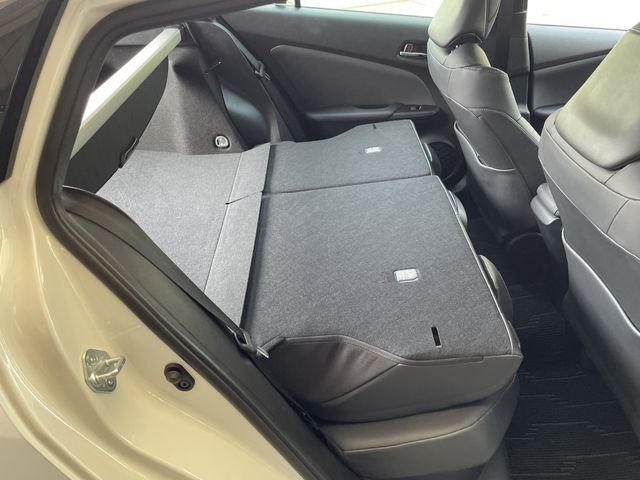 Toyota PRIUS 2019-05 185596-22