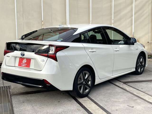 Toyota PRIUS 2019-05 185596-5
