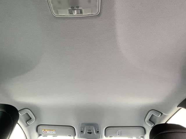 Toyota PRIUS 2019-05 185596-11