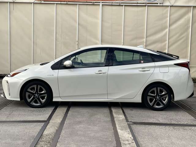 Toyota PRIUS 2019-05 185596-8