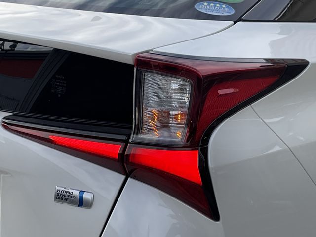 Toyota PRIUS 2019-05 185596-28