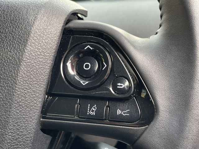 Toyota PRIUS 2019-05 185596-23