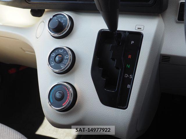 Toyota SIENTA 2016-11 250360-14