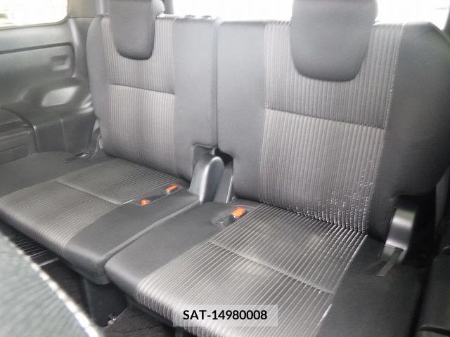 Toyota VOXY 2018-09 331351-18