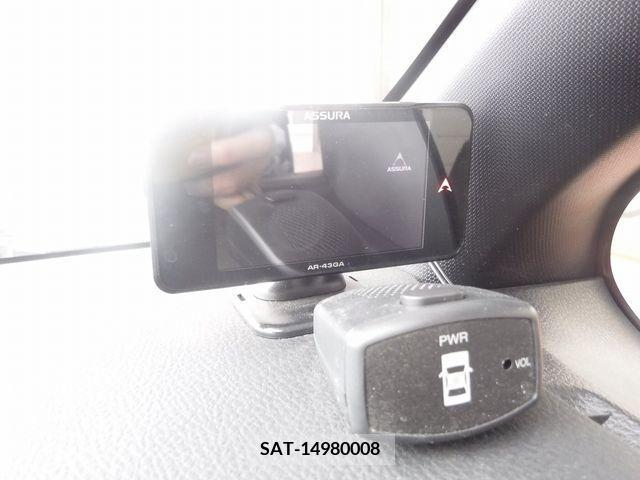 Toyota VOXY 2018-09 331351-14