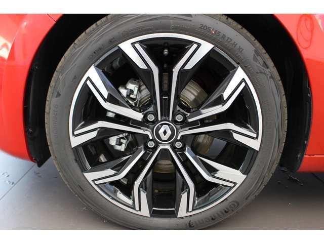 Renault LUTECIA 2023-06 28335-17