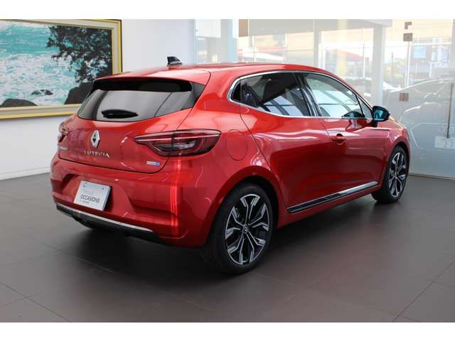 Renault LUTECIA 2023-06 28335-2