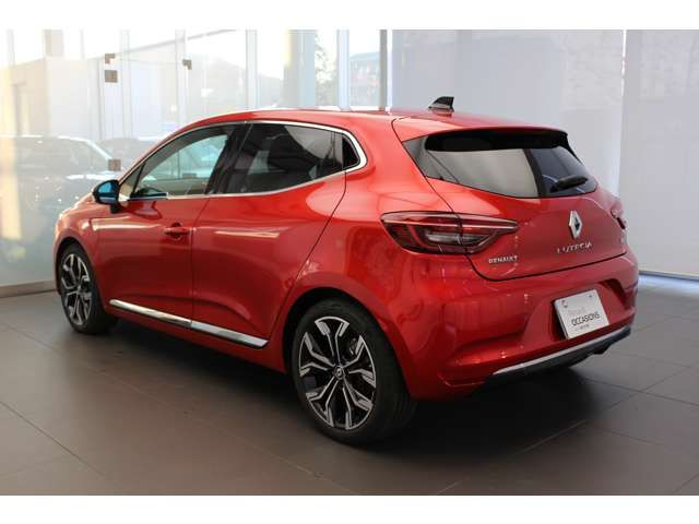 Renault LUTECIA 2023-06 28335-5