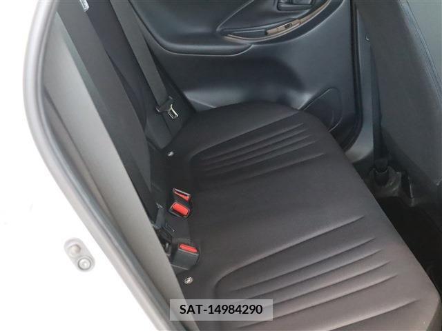 Toyota YARIS 2022-07 349156-14