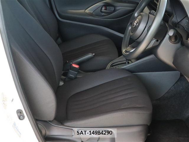 Toyota YARIS 2022-07 349156-12