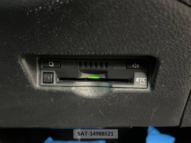 Toyota C-HR 2018-06 389955-7