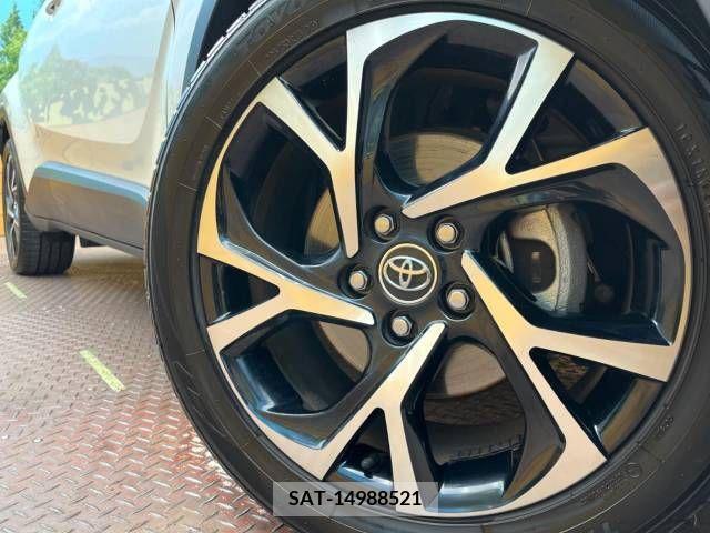 Toyota C-HR 2018-06 389955-13