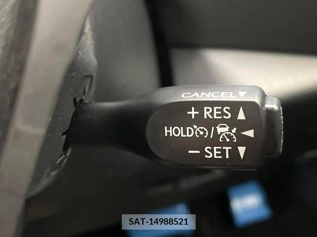 Toyota C-HR 2018-06 389955-4