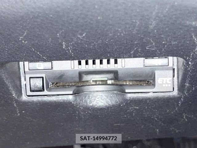 Toyota C-HR 2017-06 264557-5