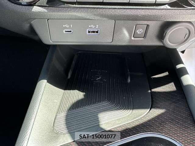 Nissan AURA 2023-04 261457-15