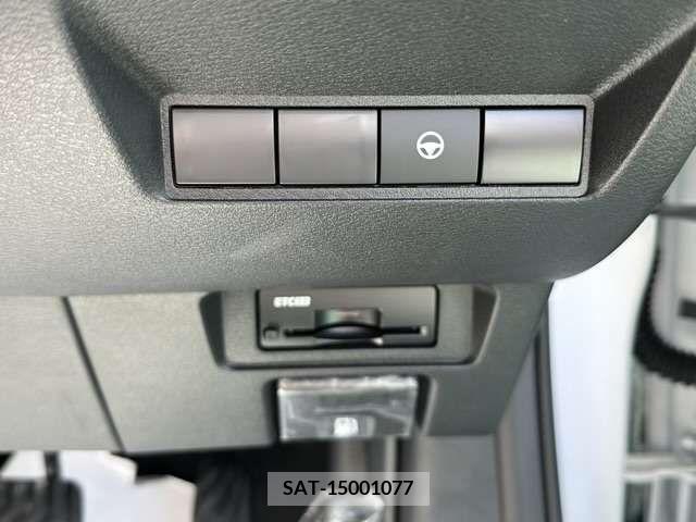 Nissan AURA 2023-04 261457-9