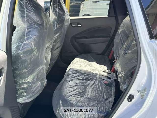 Nissan AURA 2023-04 261457-3