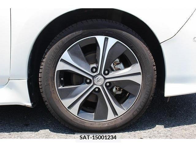 Nissan LEAF 2018-09 324793-12