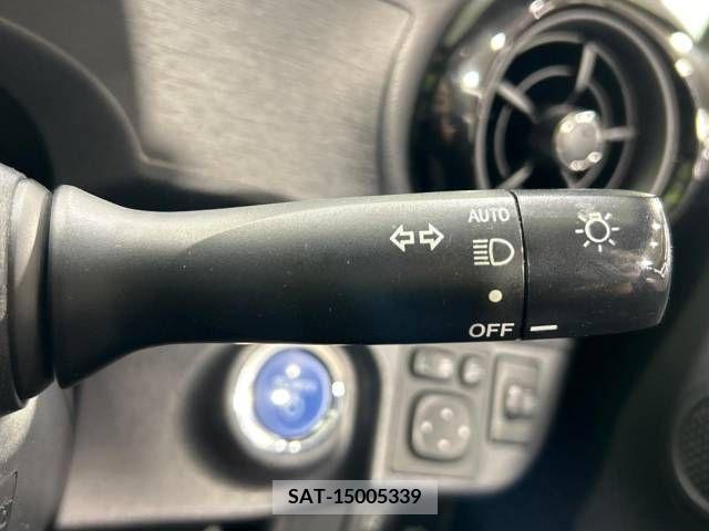 Toyota AQUA 2016-02 314241-6