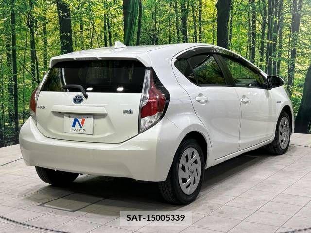 Toyota AQUA 2016-02 314241-17