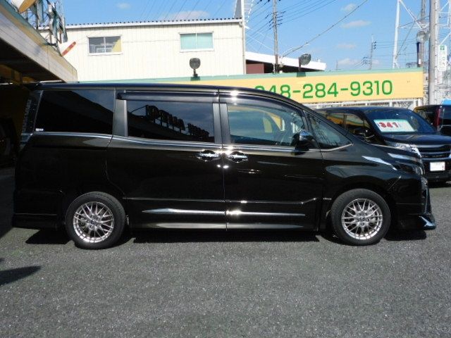 Toyota VOXY HYBRID 2020-08 187267-17