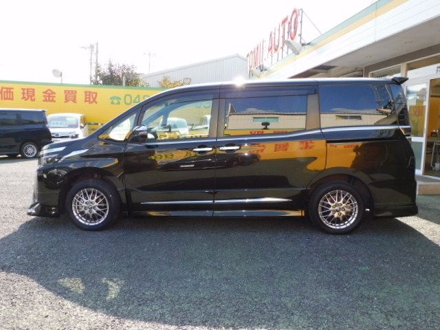 Toyota VOXY HYBRID 2020-08 187267-18