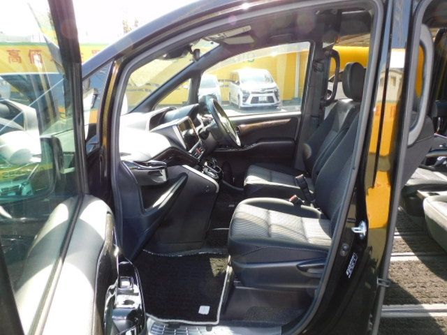 Toyota VOXY HYBRID 2020-08 187267-4