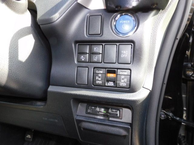 Toyota VOXY HYBRID 2020-08 187267-15