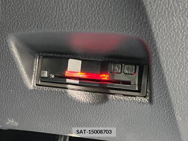Toyota PRIUS 2019-09 235229-6