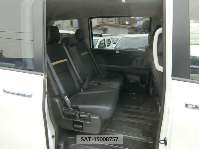 Nissan SERENA 2022-12 220103-6