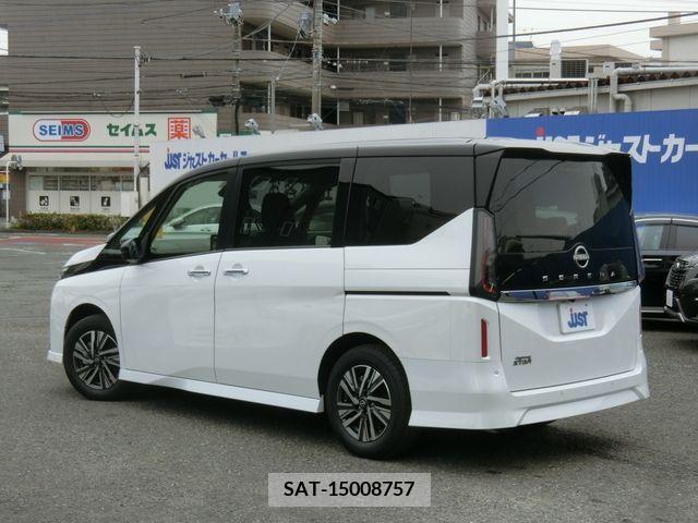 Nissan SERENA 2022-12 220103-1