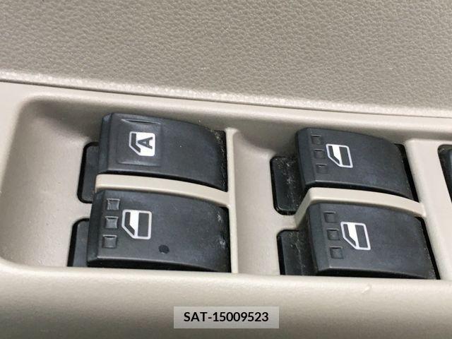 Daihatsu MOVE CONTE 2014-10 208558-18