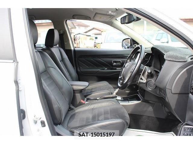 Mitsubishi OUTLANDER PHEV 2016-06 242000-12