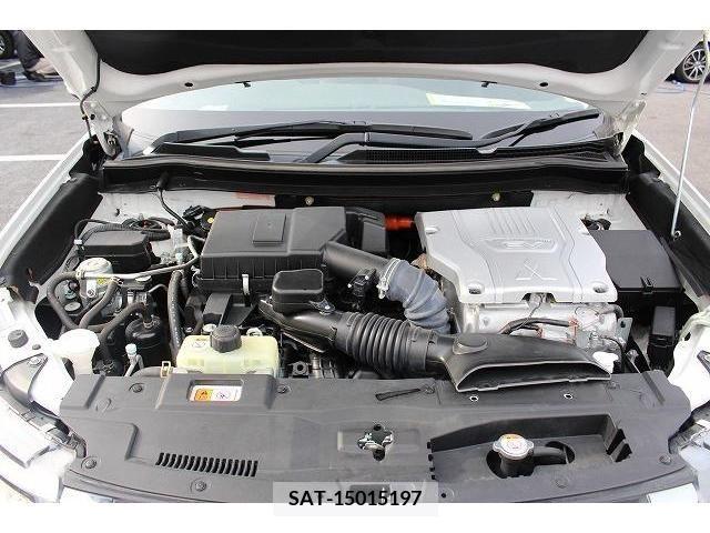 Mitsubishi OUTLANDER PHEV 2016-06 242000-17