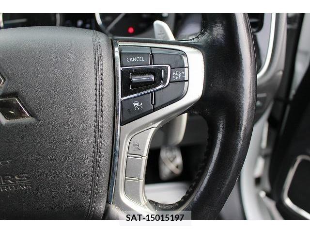 Mitsubishi OUTLANDER PHEV 2016-06 242000-2