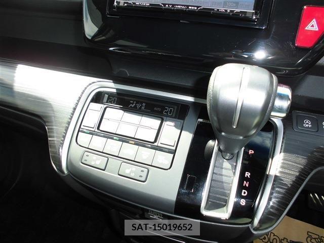 Honda e 2016-10 208178-16