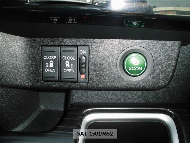 Honda e 2016-10 208178-19