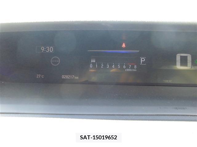 Honda e 2016-10 208178-13