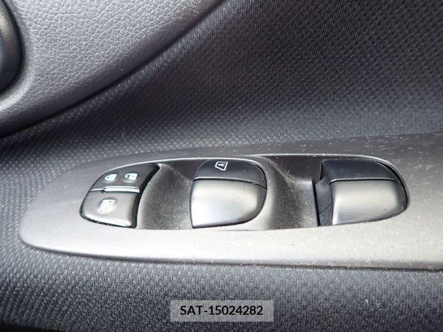 Nissan SERENA 2014-02 380535-19
