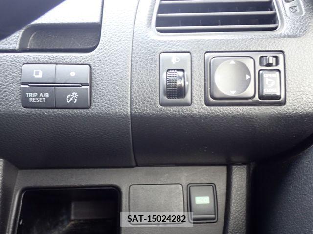 Nissan SERENA 2014-02 380535-18
