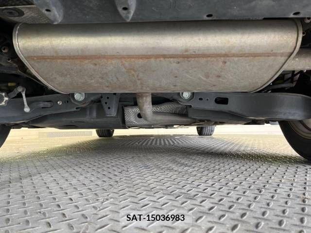 Toyota PRIUS 2017-09 282076-18